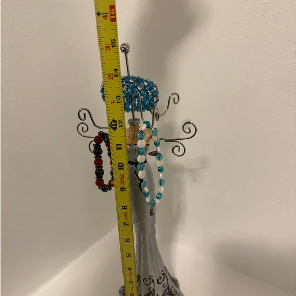 Elegant Silver and Black Jewelry Holder/Stand - Picture 5 of 8